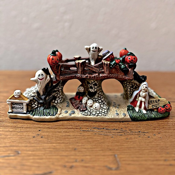 Vintage Spooky Hollow Haunted Bridge NWT 2002 - Picture 3 of 11